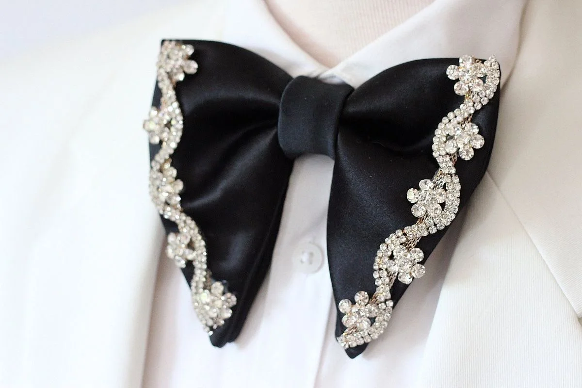 Shiny applique bow